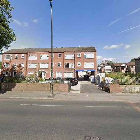 Апартаменты Conveniently Situated 1Bed Apt In Stretford Манчестер Экстерьер фото