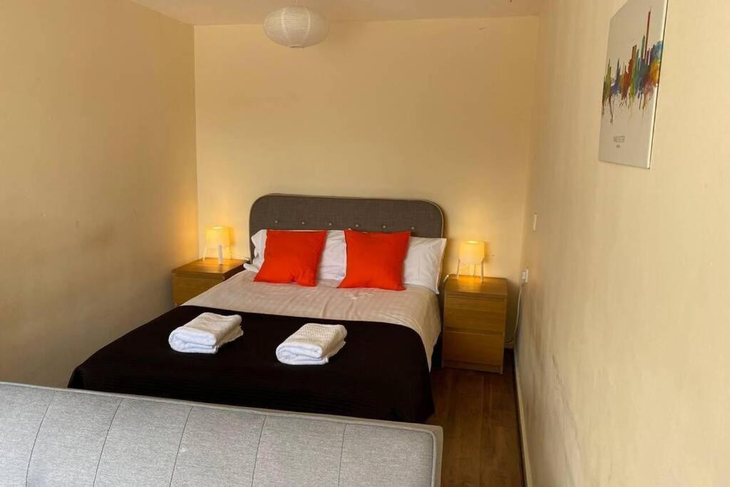 Апартаменты Conveniently Situated 1Bed Apt In Stretford Манчестер Экстерьер фото